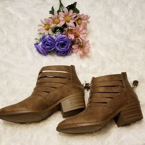 Fergalicious Women's Malaki Fashion boot Sz.7